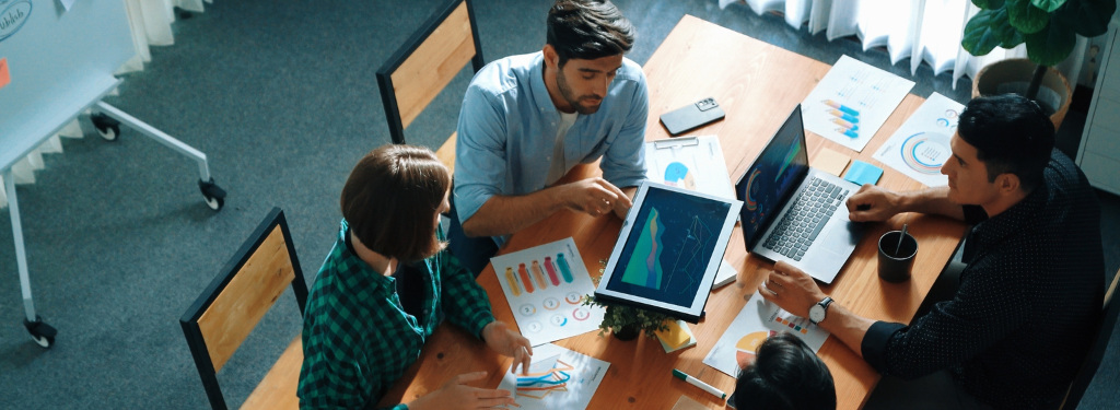 A team planning resilience programs using operational resilience software