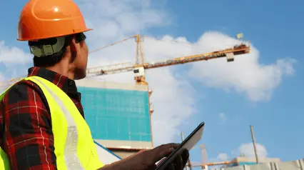 |inspecteur de la sécurité sur le chantier de construction||workplace safety checklist