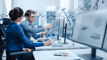 los directivos debaten sobre los puntos de mejora de los procesos