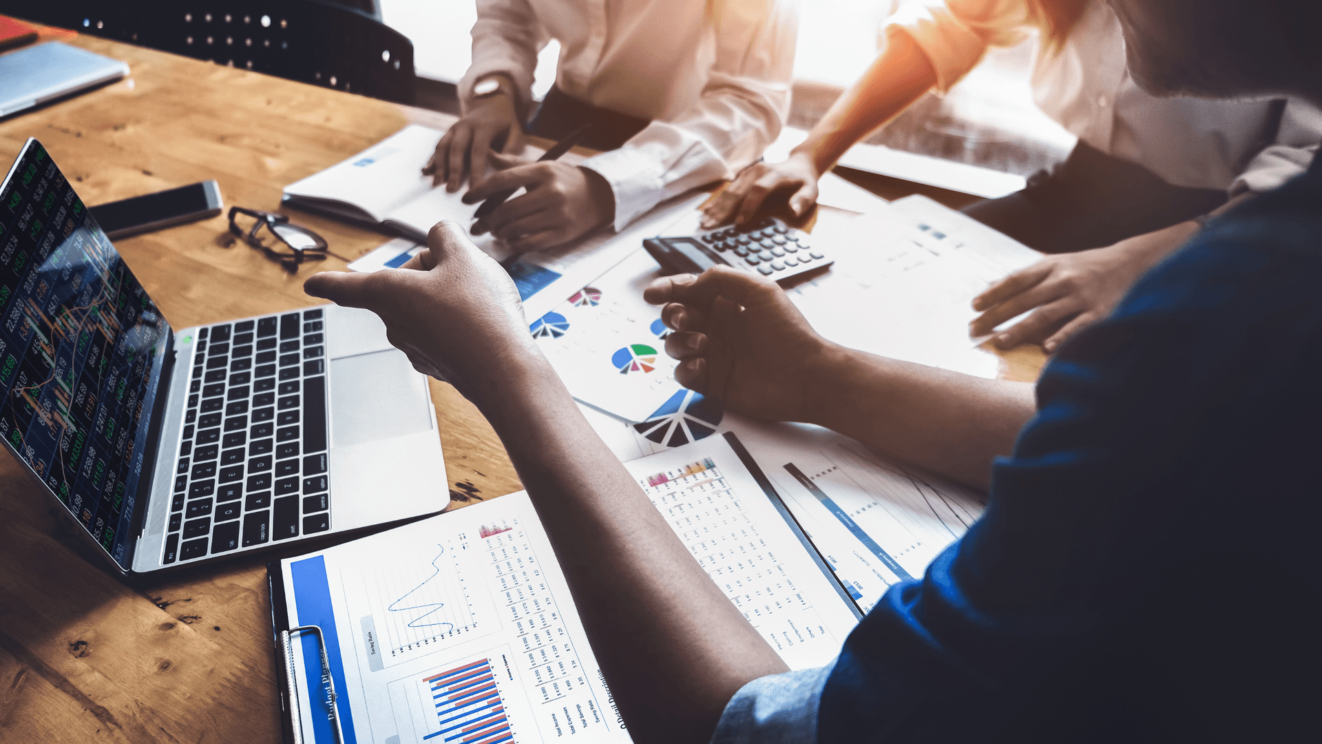 Senior managers doing audit management using a technological tool