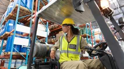 Normas de seguridad para operar montacargas