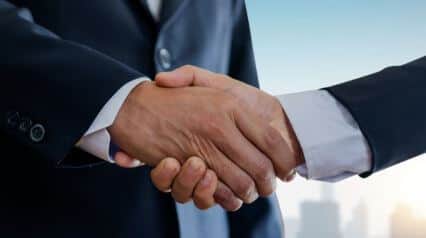 supplier and customer agreeing as part of supplier relationship management