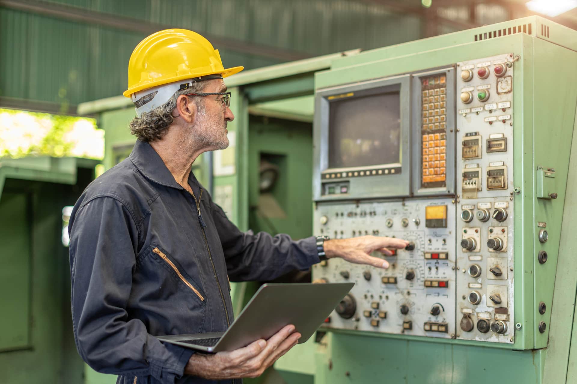 factory-equipment-reliability-manufacturing-solutions-featured