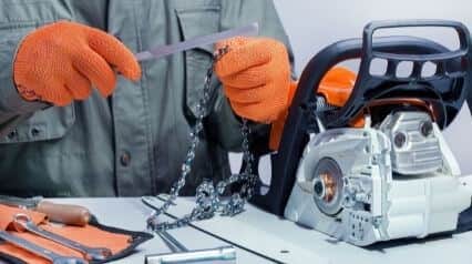 Chainsaw maintenance|