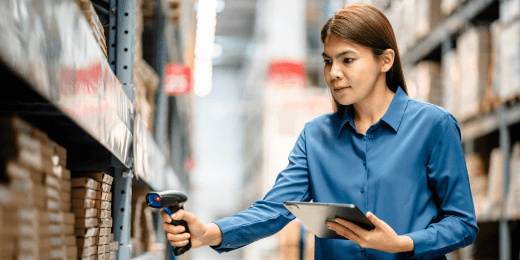 A manager utilizing retail analytics to enhance the store operations