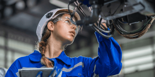 an inspector using an equipment validation checklist