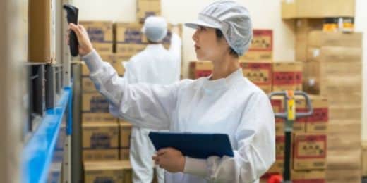 inspector auditing 5s in workplace