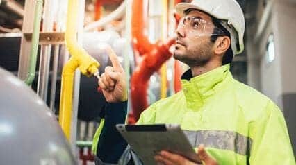 inspección de trabajadores, equipos y puesta en marcha